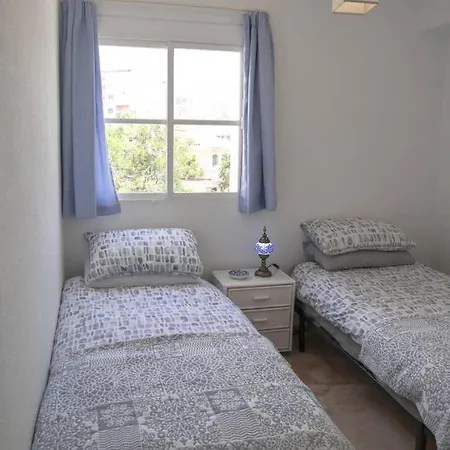 Las Fuentes, - R9927 * Nerja